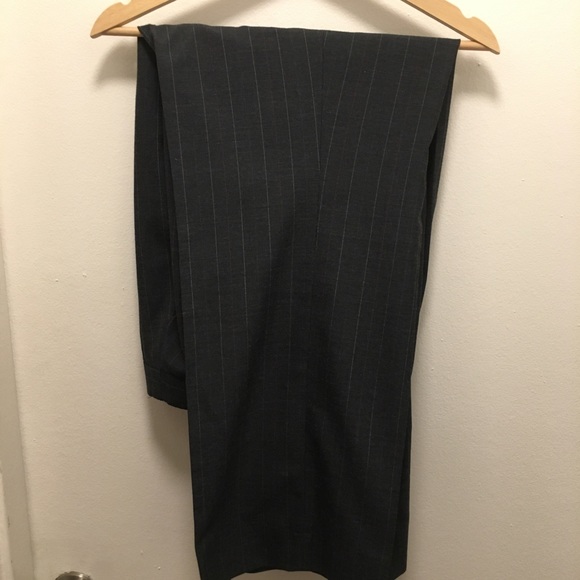 Men’s R46- W41 grey pinstripe suit- jacket and pants - Picture 13 of 15